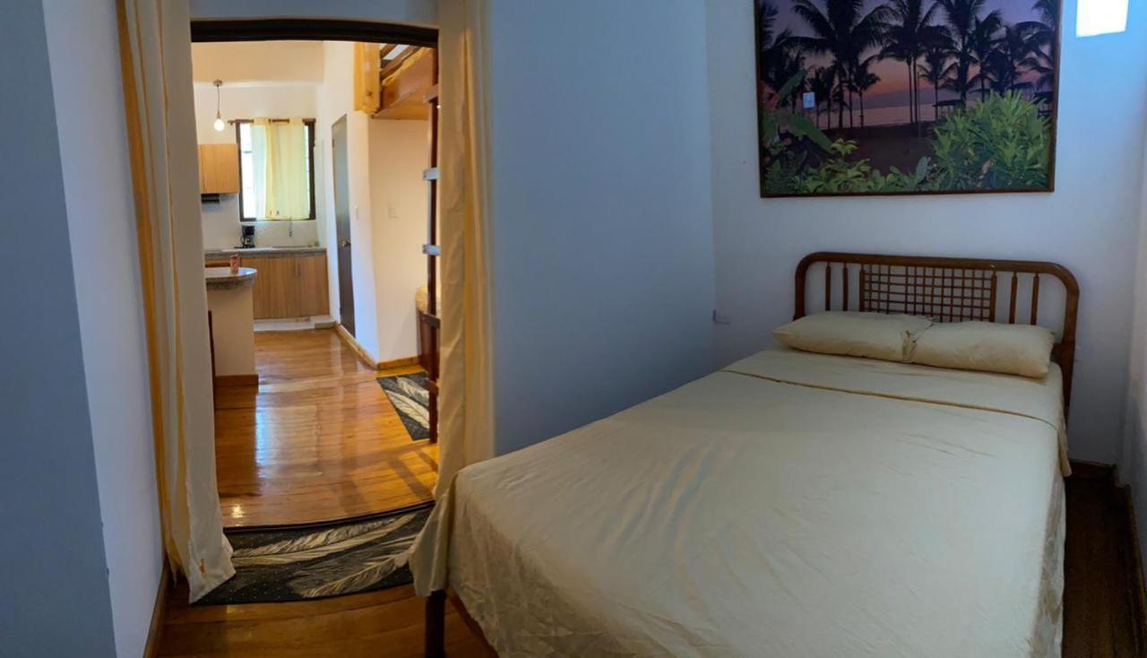 Haus Quentin Hotel Puerto Lopez Exterior photo